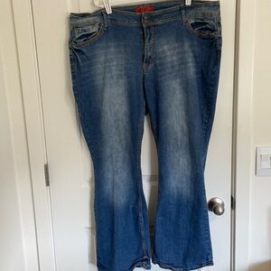26W Zanadi blue denim jeans.